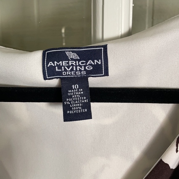 faux wrap dress, brown with bright white/red floral print, size 10 - Picture 3 of 7